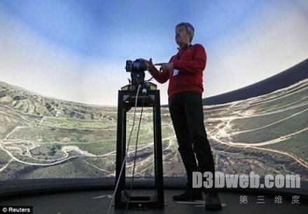 比利时公司开发全景飞行模拟器 提供超现实体验
