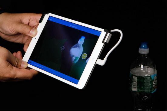 有了它，你的iPad瞬间变身3D扫描仪