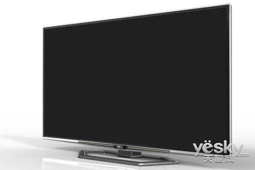 TCL 4K电视云晰E5690采用极窄边框