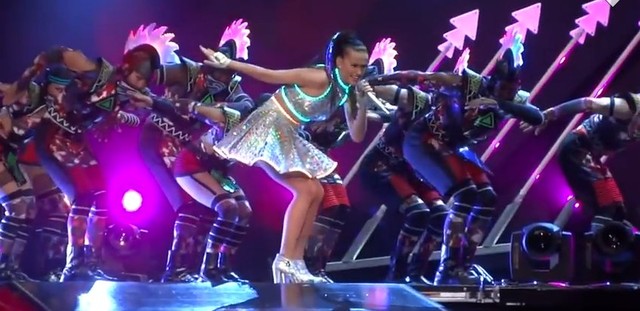 3D打印头盔顶饰 与Katy Perry巡演世界 