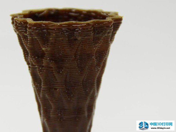 Studio Under大型3D打印机打印的迷人的3D打印灯具