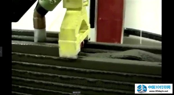 包工头注意 这个3D打印机24小时盖一座小楼