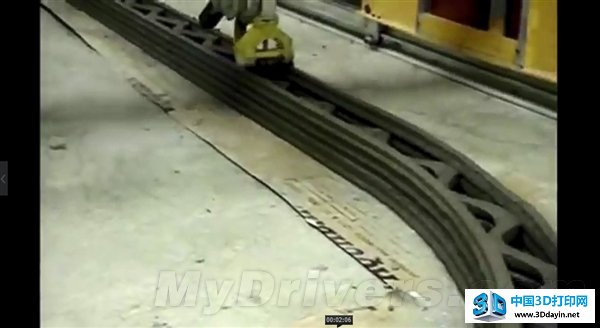 包工头注意 这个3D打印机24小时盖一座小楼