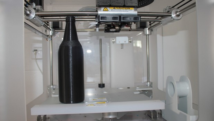 This 3D printed beer bottle model helped convict a murderer in a case in Britain