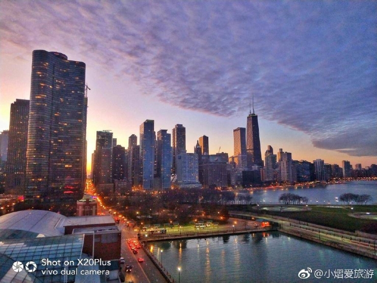 vivo X20Plus逆光旅拍季芝加哥站，看摩天大楼中的逆光大片