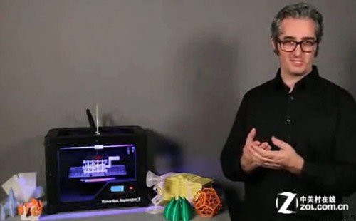 MakerBot 发布Replicator 2X 可打双色彩 紧逼3D Systems Cube系列 