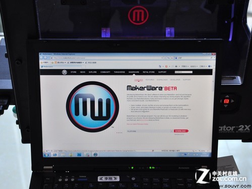 双喷头双色材料 MakerBot R2X全球首测 