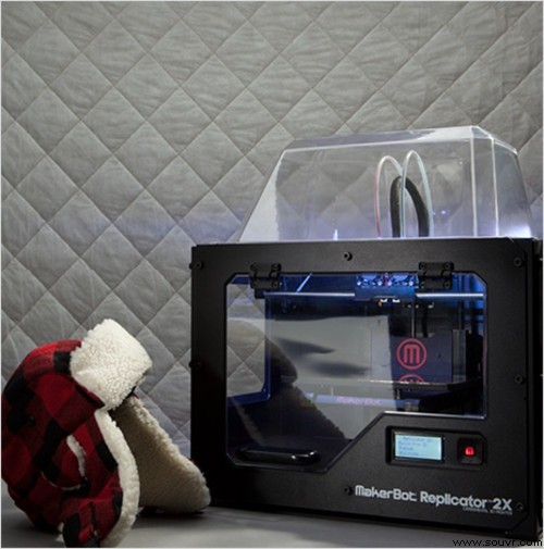 双色ABS+双喷头 MakerBot R2X全球首测 