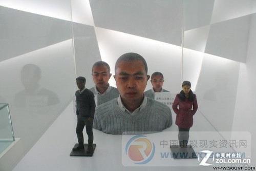 吃螃蟹的人 走访京城第一家3D照相馆 