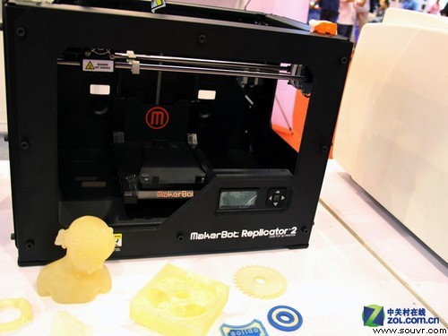 这是有历史意义的MakerBot Repblicator 2