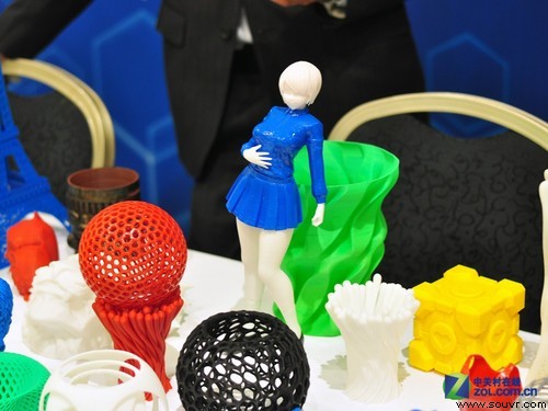 太尔时代UP！mini发布 携3D打印模型亮相