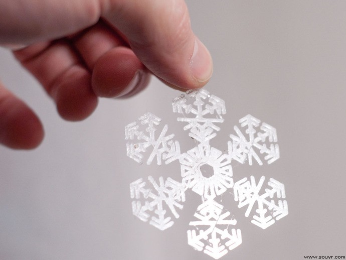 3D打印圣诞雪花。