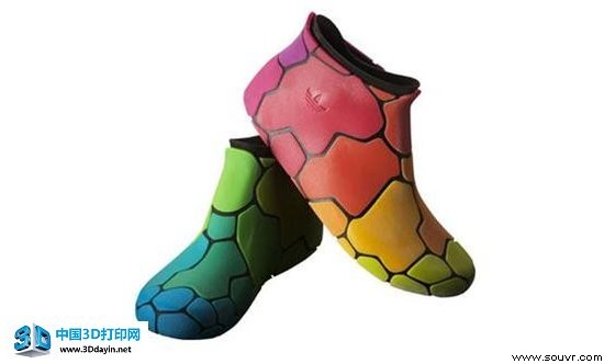 想3D打印个彩色的物件？先花199万买这个设备