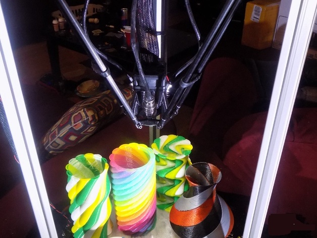 大神将普通桌面3D打印机改装成全彩打印机