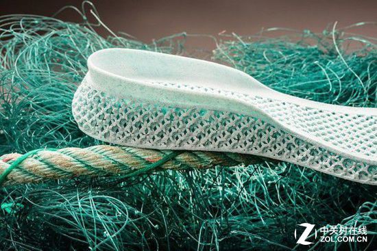 阿迪达斯使用海洋垃圾3D打印环保运动鞋
