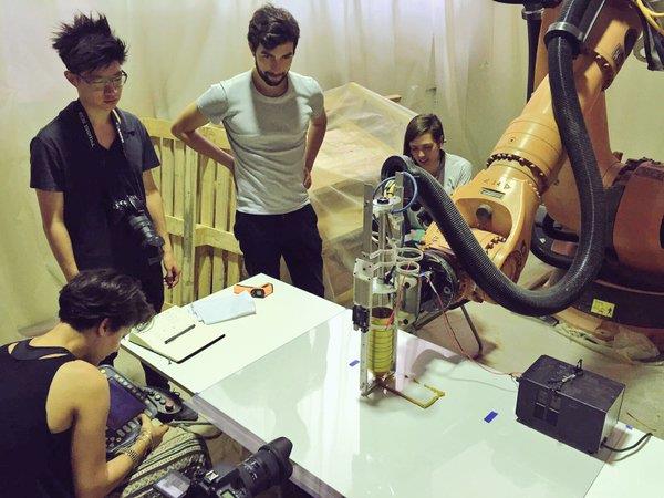 学生科研小组用橘子皮做生物3D打印塑料