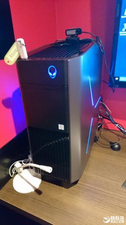 日本东京首家成人VR网吧开业 一小时收费33元