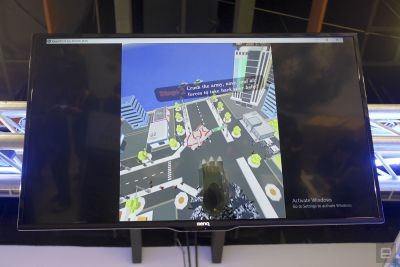 把定位器装洞洞鞋上 能在VR游戏里当哥斯拉踩人