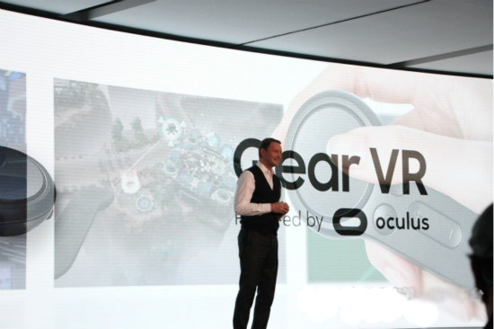 三星发布拥有手柄的新Gear VR 适配70多款应用