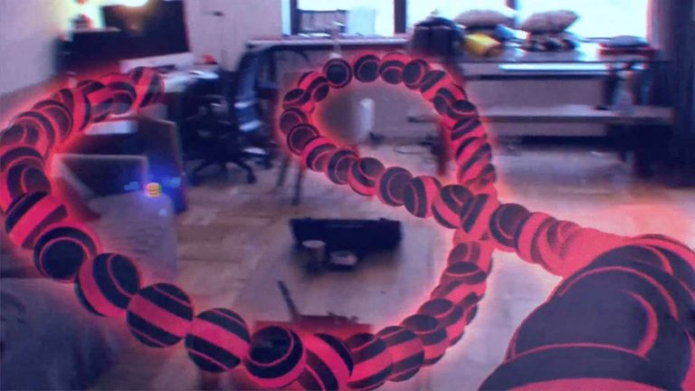 经典游戏《贪吃蛇》变身MR版本登陆微软Hololens