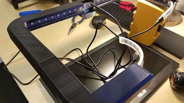 微软小娜首次变成了全息3D