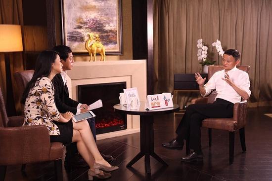 马云：我在玩微信朋友圈 但没有微信支付