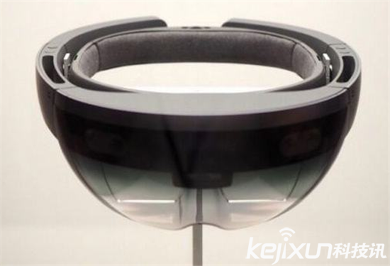 微软HoloLens国内上市:开发者版售价为23488元
