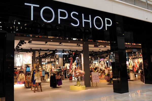 英时尚店Topshop引入VR水滑车
